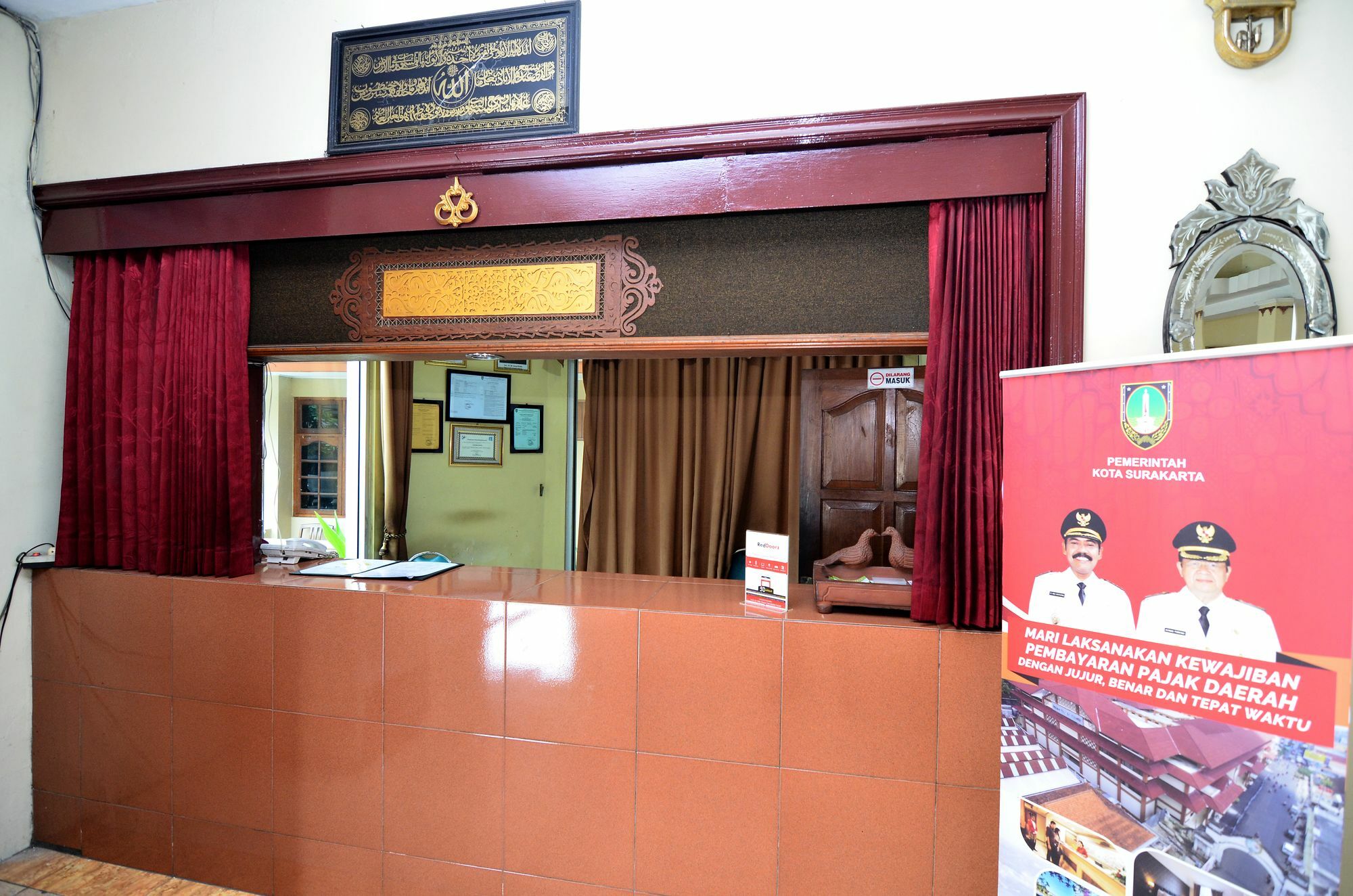 Reddoorz Plus @ Laweyan Hotel Surakarta  Exterior photo